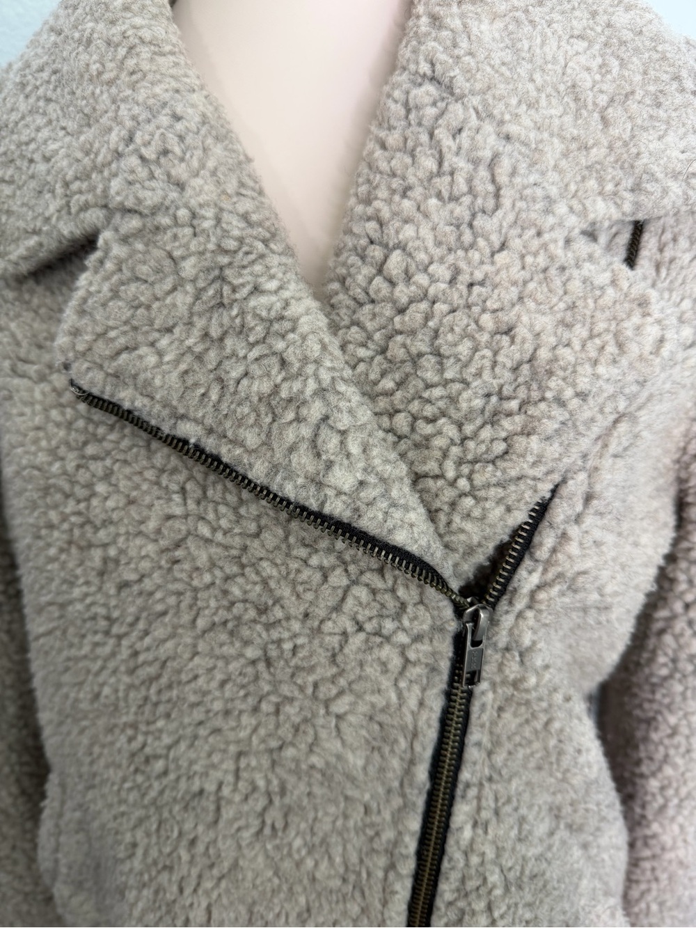 Obey Jacket - Picture 2 of 3